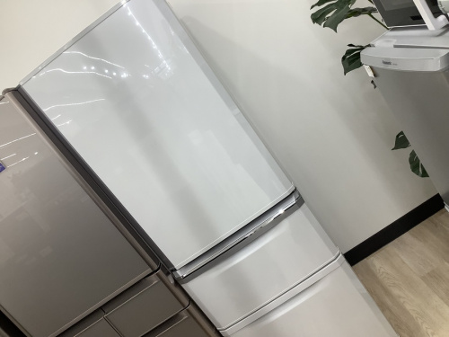 キッチン家電の冷蔵庫