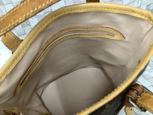 バッグのショルダーバッグ