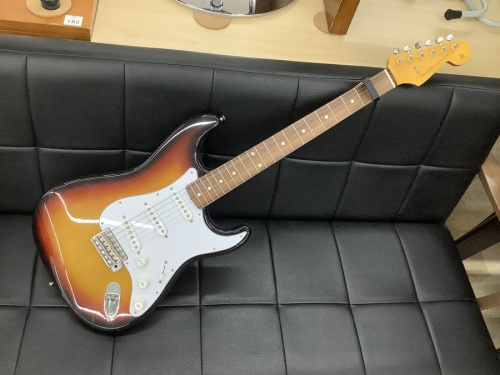 楽器のfender japan
