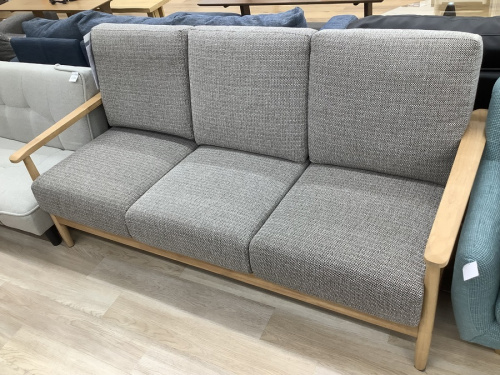 生活家具のニトリ