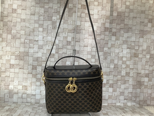 CELINEのバッグ