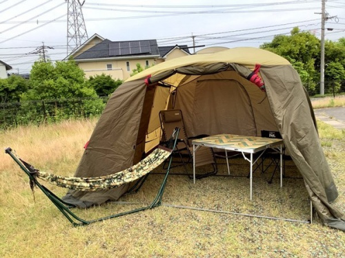 アウトドアのロッジドームテント