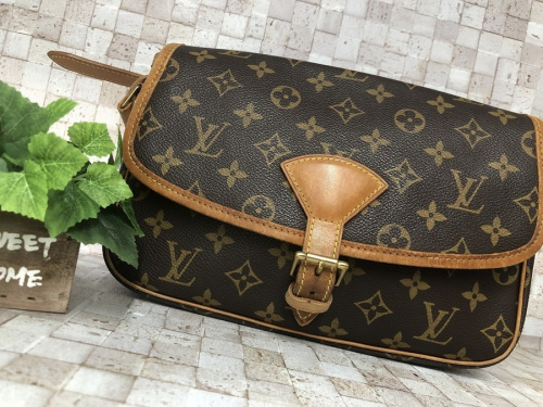 バッグ・財布のLOUIS VUITTON
