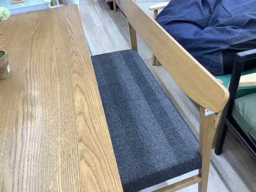 テーブルのベンチダイニング4点セット