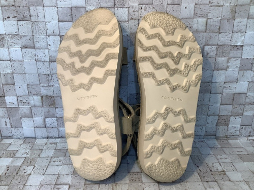 サンダルのCAMINANDO