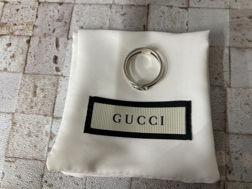 GUCCIのシルバーリング