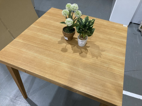 ダイニングテーブルの無印良品