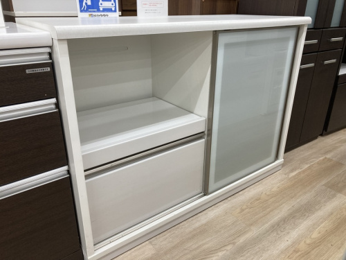 収納家具のニトリ