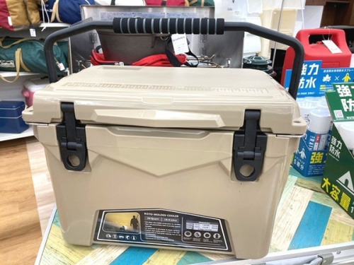 クーラーボックスのICELAND COOLER