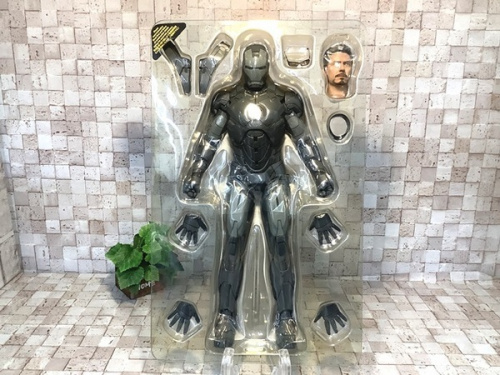 Hot toysのIRON MAN2 MARK4