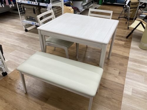 家具のダイニング