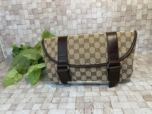 バック・ポーチのGUCCI