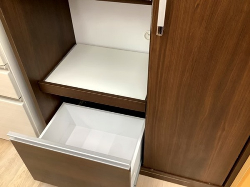 キッチン収納の食器棚