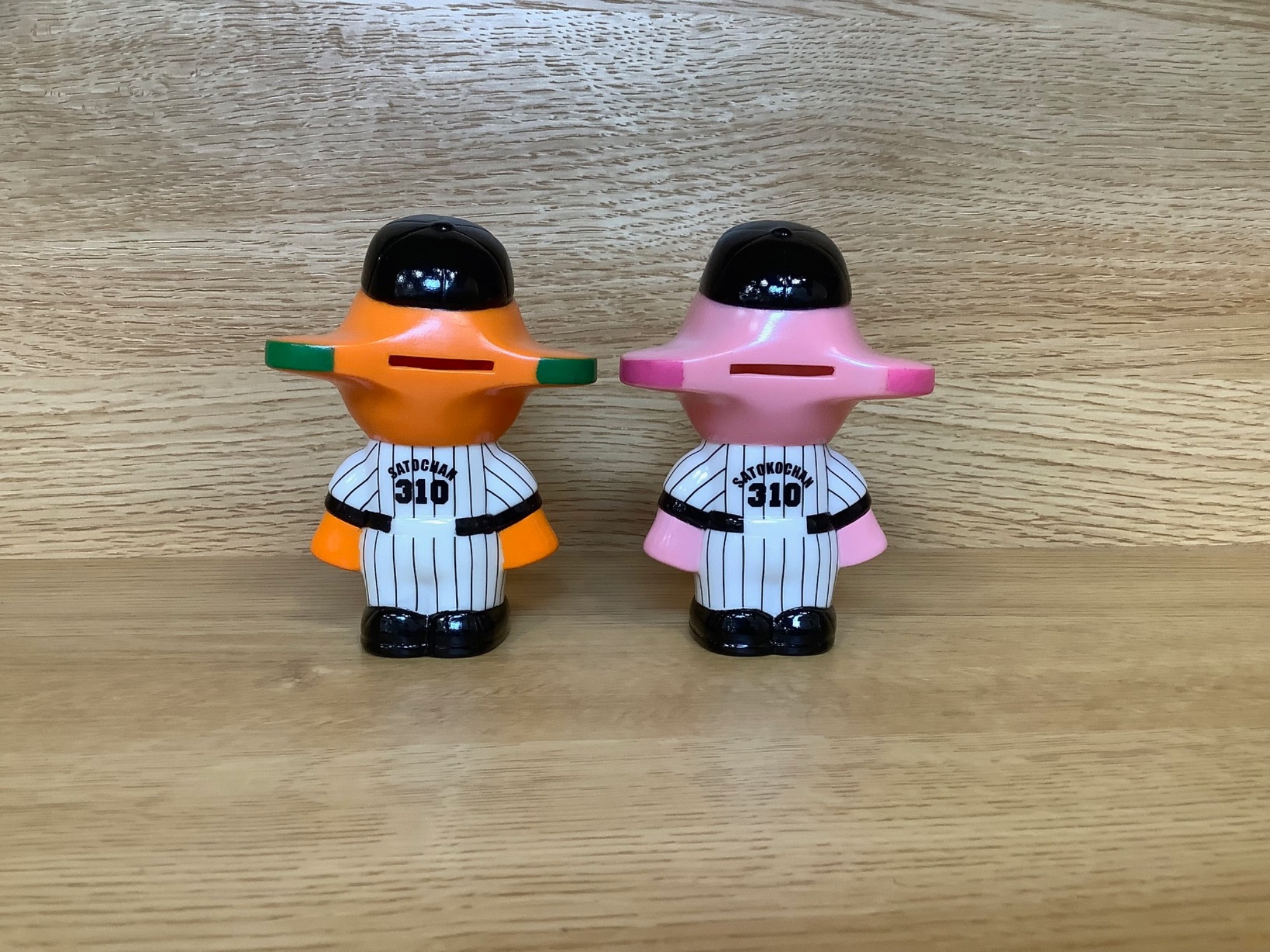 サトちゃん＆サトコちゃんのコインバンク阪神タイガースバージョン買取入荷致しました！｜2023年10月06日｜リサイクルショップ  トレジャーファクトリー（トレファク）熊谷駅前店