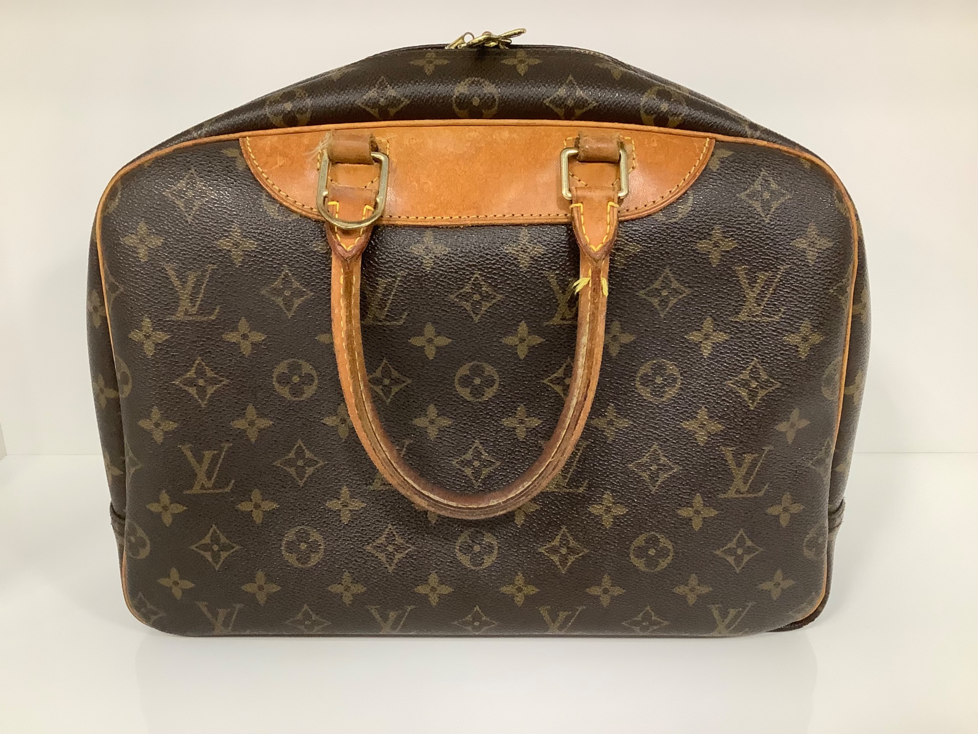 Louis Vuitton ルイヴィトンドーヴィル モノグラム ドーヴィル・トゥルーヴィル ルイ・ヴィトン バッグ｜WATCHNIAN