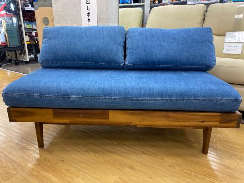 トレファク熊谷駅前店】UNICO 2人掛けソファのご紹介です‼ トレファク熊谷駅前店】UNICO 2人掛けソファのご紹介です‼