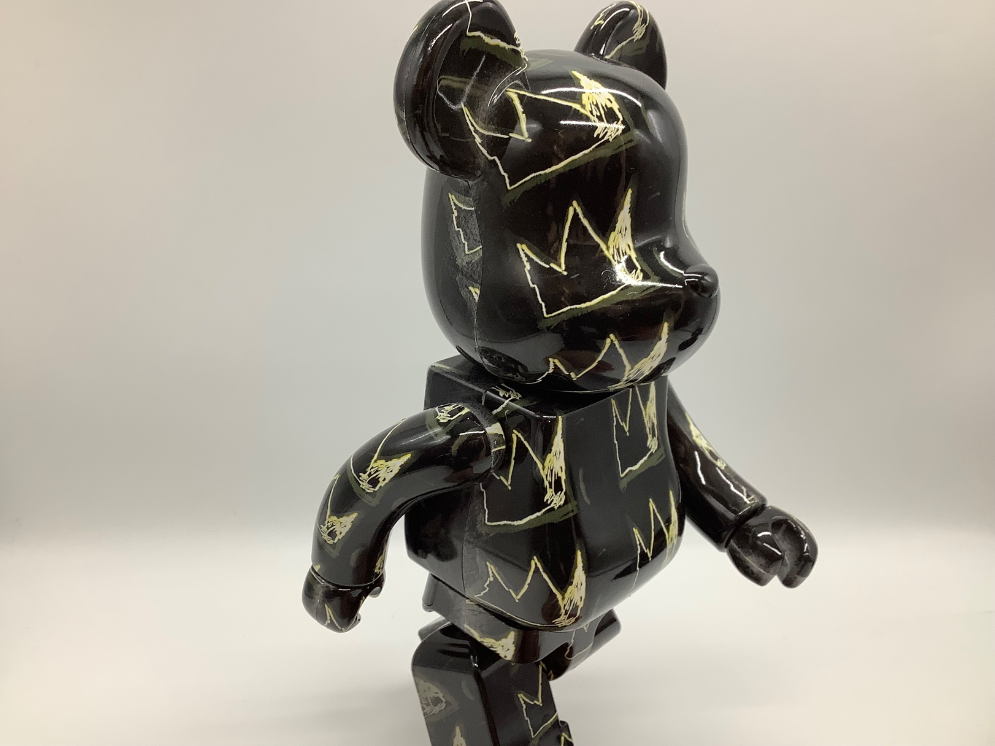 ベアブリック BE@RBRICK バスキアコラボフィギュア メンズ Amazon | BE@RBRICK JEAN-MICHEL BASQUIAT #7 100% & 400% ベア