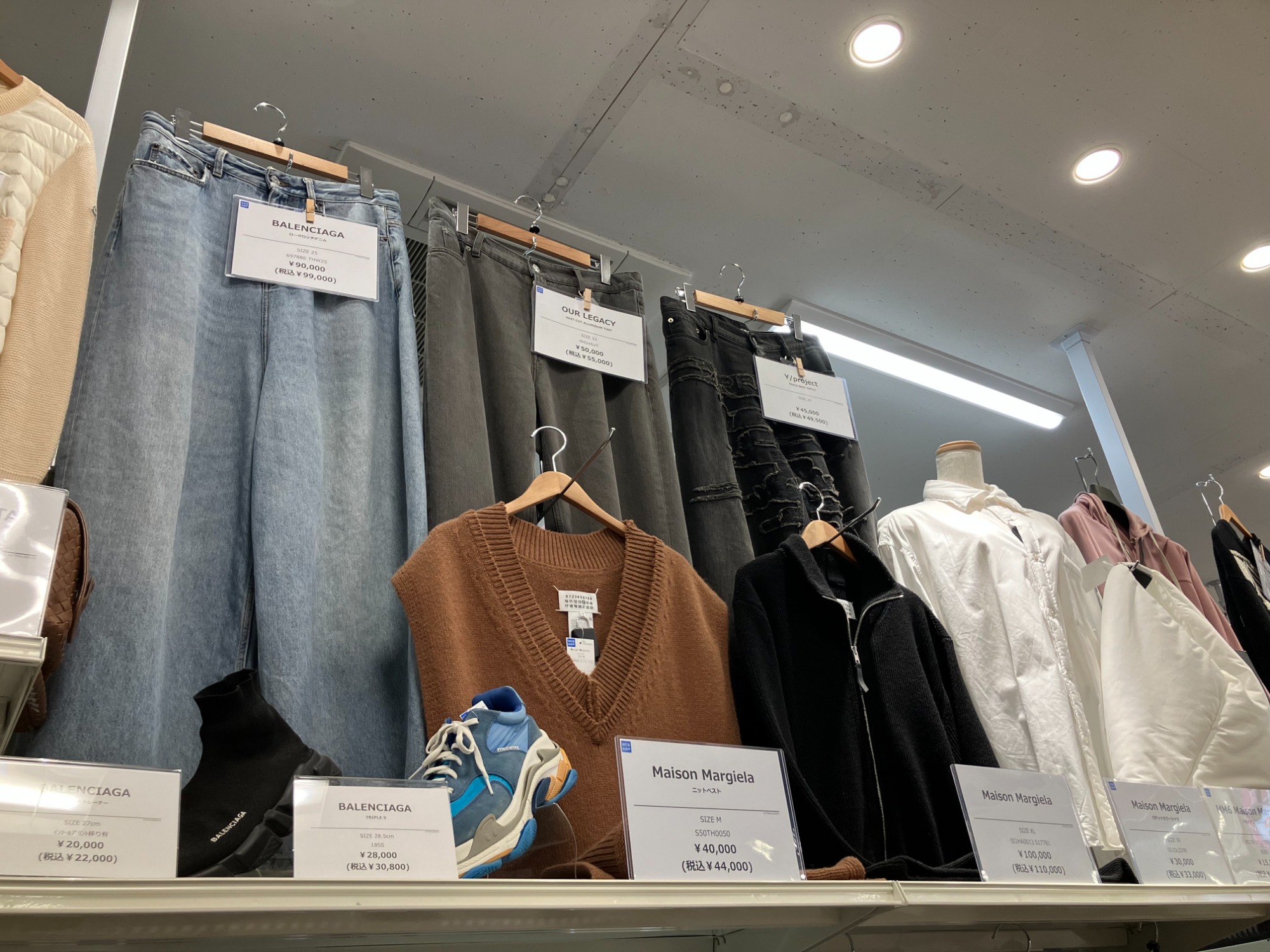 ✨美品✨MONCLER✨LOTUS✨ナイロンパーカー✨ネイビー✨国内正規品 MONCLER lotus フード付きネイビーアウター - メルカリ