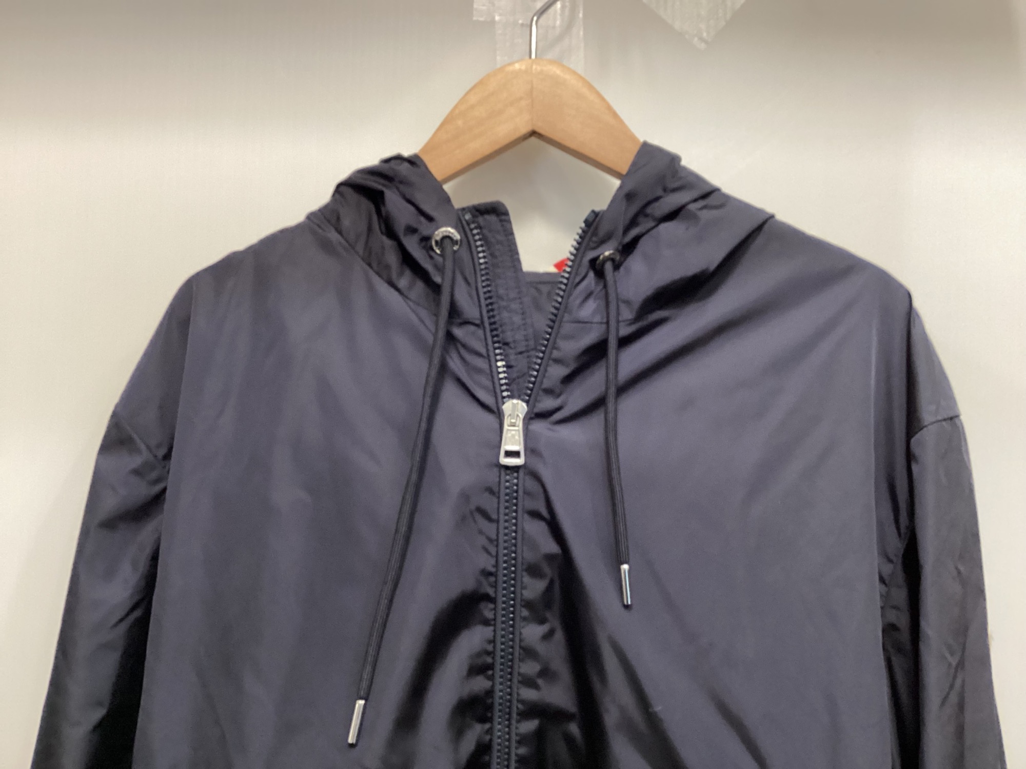 MONCLER(モンクレール) ナイロンパーカー ネイビーを買取入荷致しまし