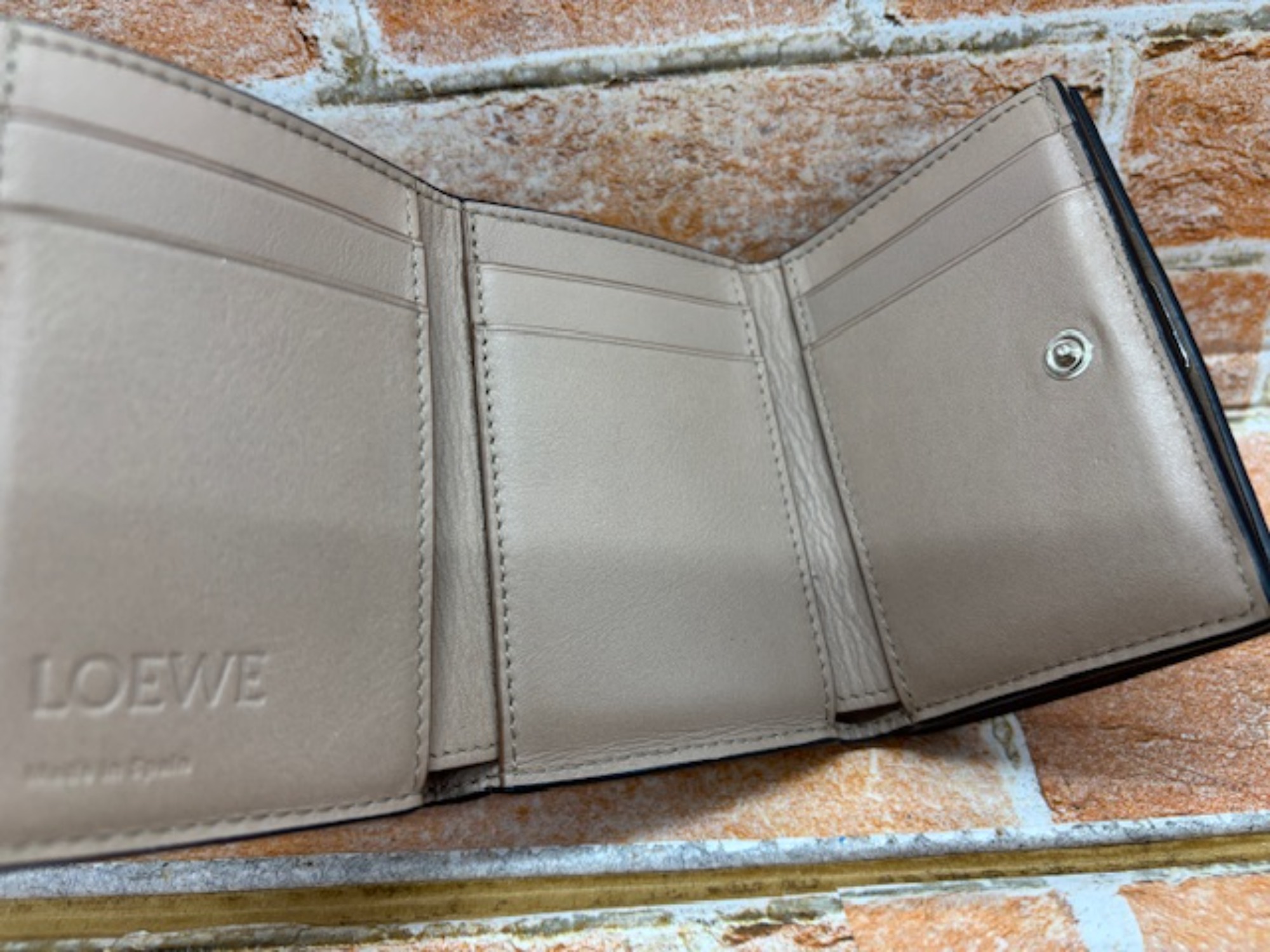 【商談中】　LOEWE ロエベ　アナグラム　コンパクトウォレット 楽天市場】ロエベLOEWE アナグラム 二つ折り財布 財布