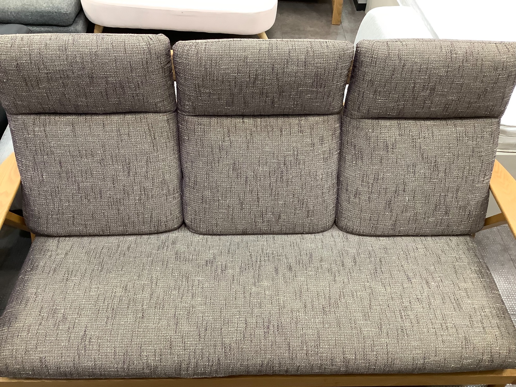 NAGANO INTERIOR（ナガノインテリア）3人掛けソファー買取入荷致しまし