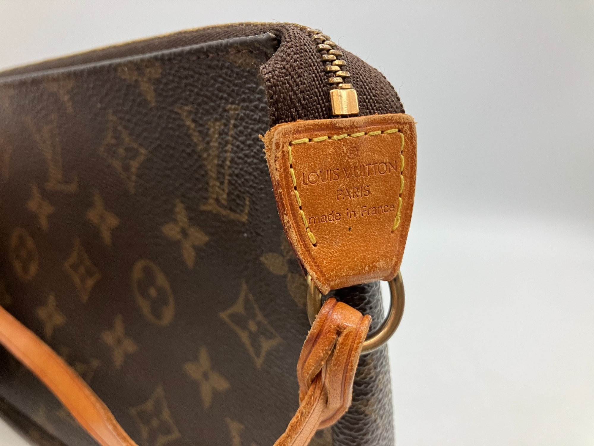 LOUIS VUITTON（ルイヴィトン）モノグラム ポーチ買取入荷致しました