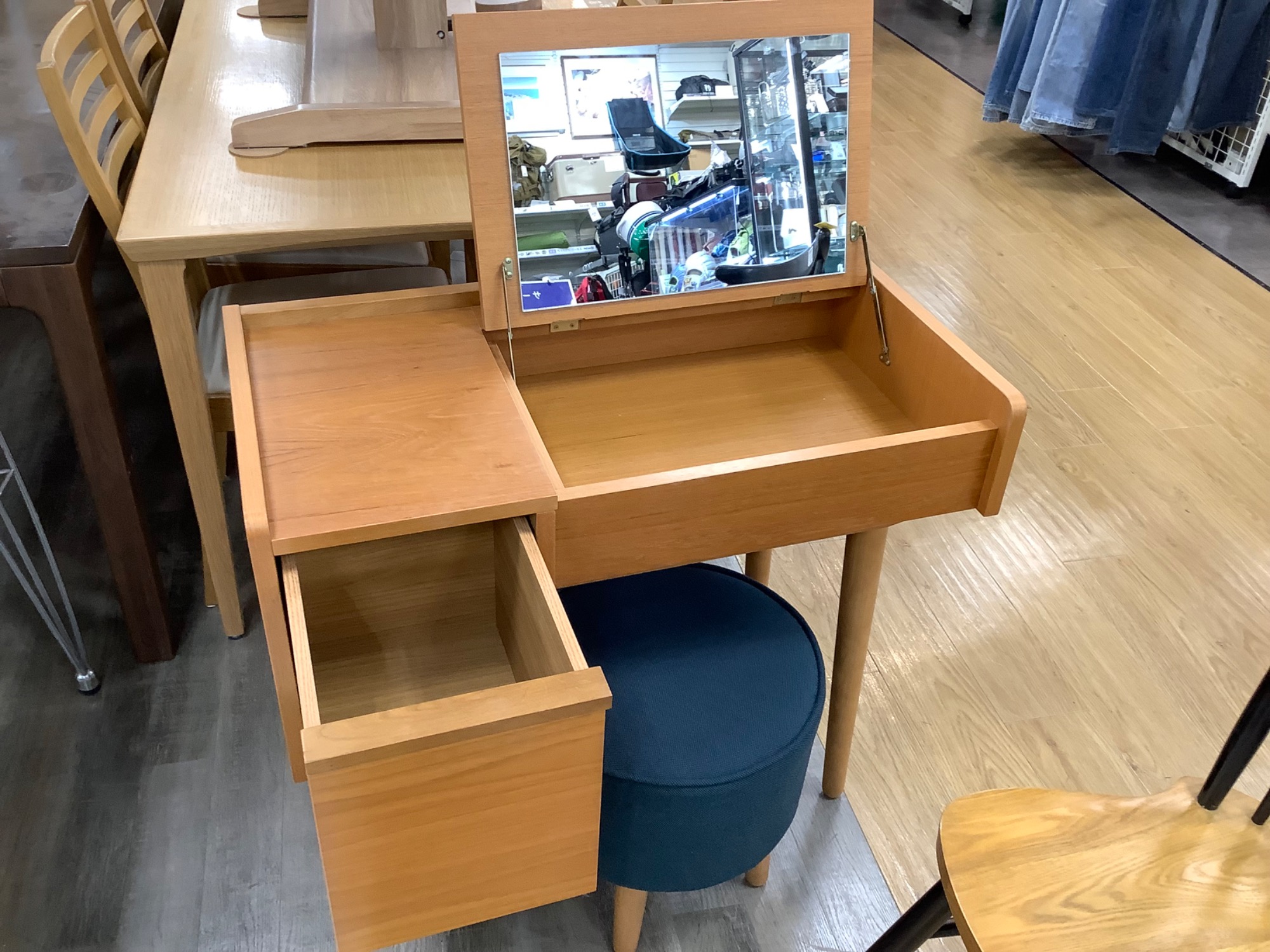 廃盤品 unico ウニコ NOI ノイシリーズ ドレッサー ミラー付き 5段 unico(ウニコ)のドレッサーが入荷致しました！｜2026年02月07日