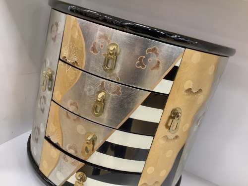 家具のチェスト