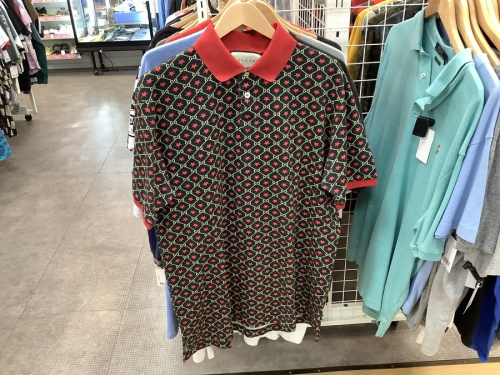 シャツのポロシャツ