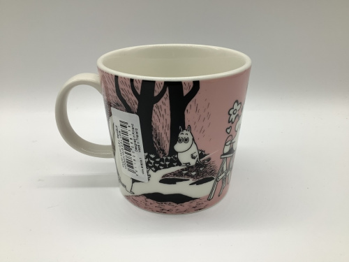 洋食器のマグカップ