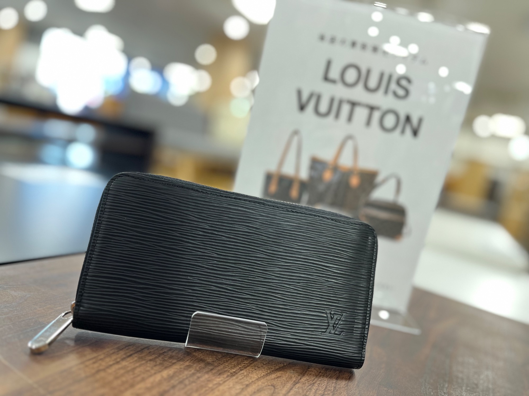 ルイヴィトン ジッピーウォレット M61857 Amazon.co.jp: (ルイヴィトン)LOUIS VUITTON エピ ジッピー