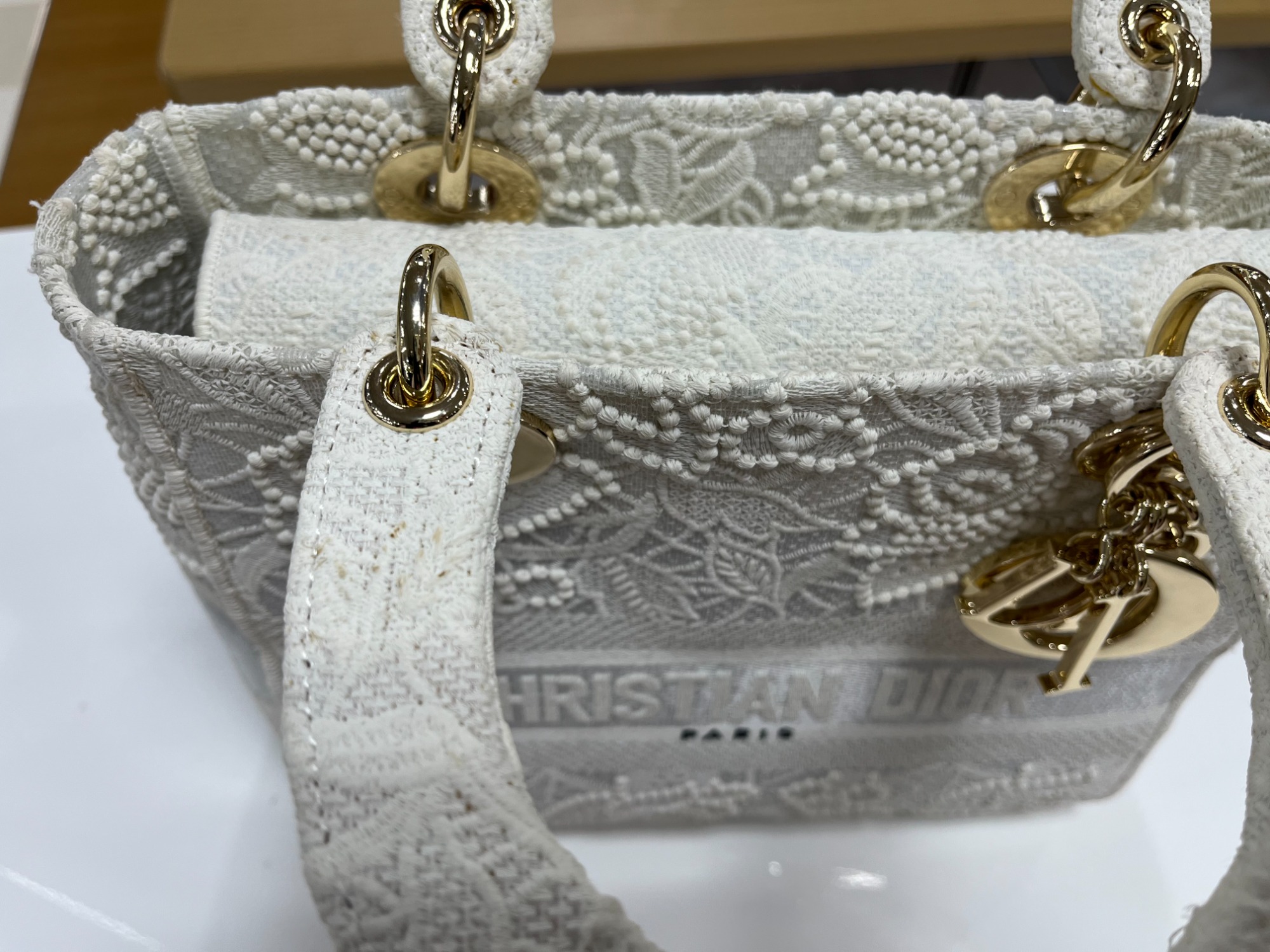 Christian Dior】レディディーライト ハンドバッグ入荷しました