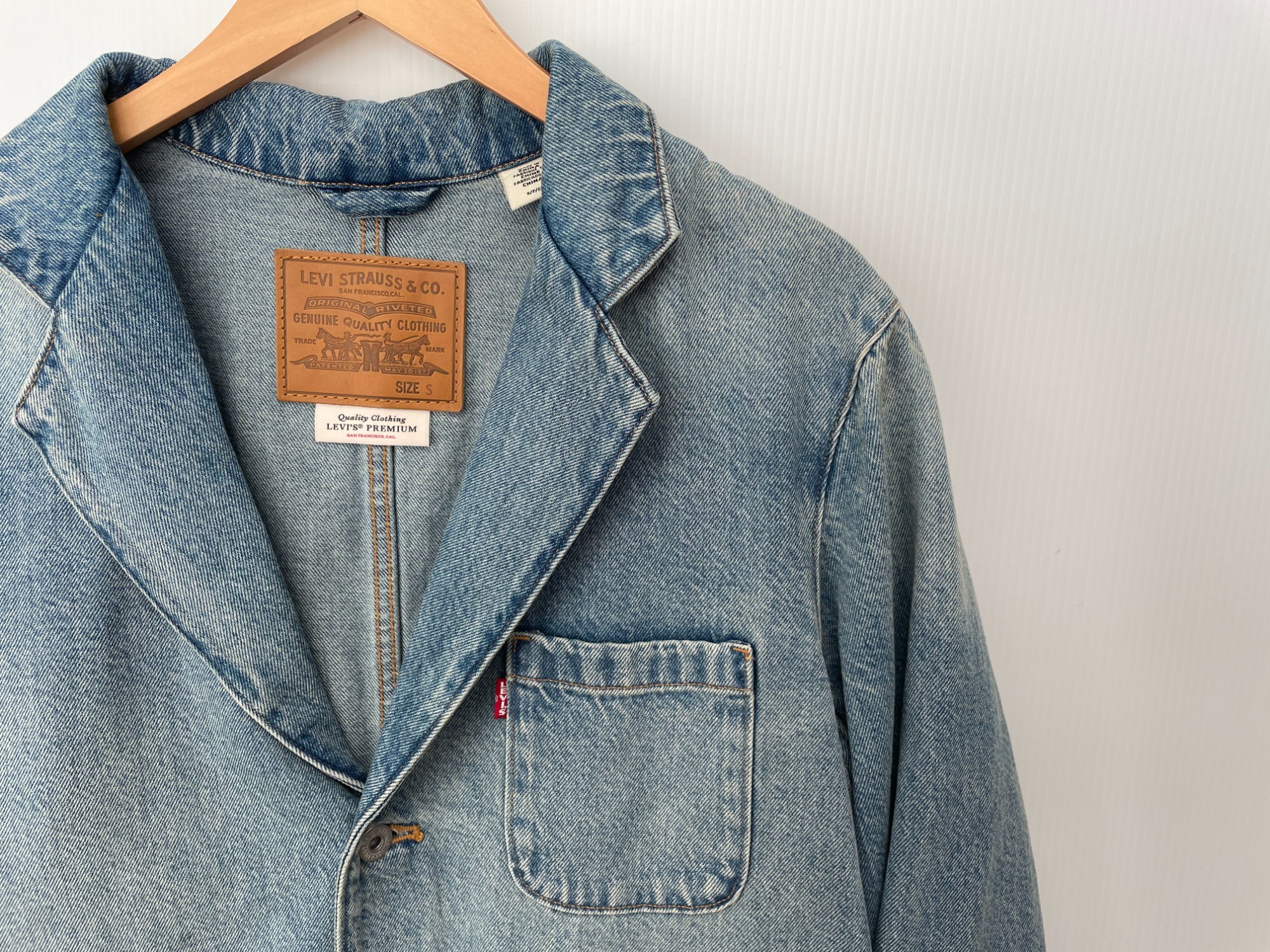 LEVI'S プレミアム デニムジャケット S 新品 Levi's LEVI'S PREMIUM デニムジャケット Sサイズ