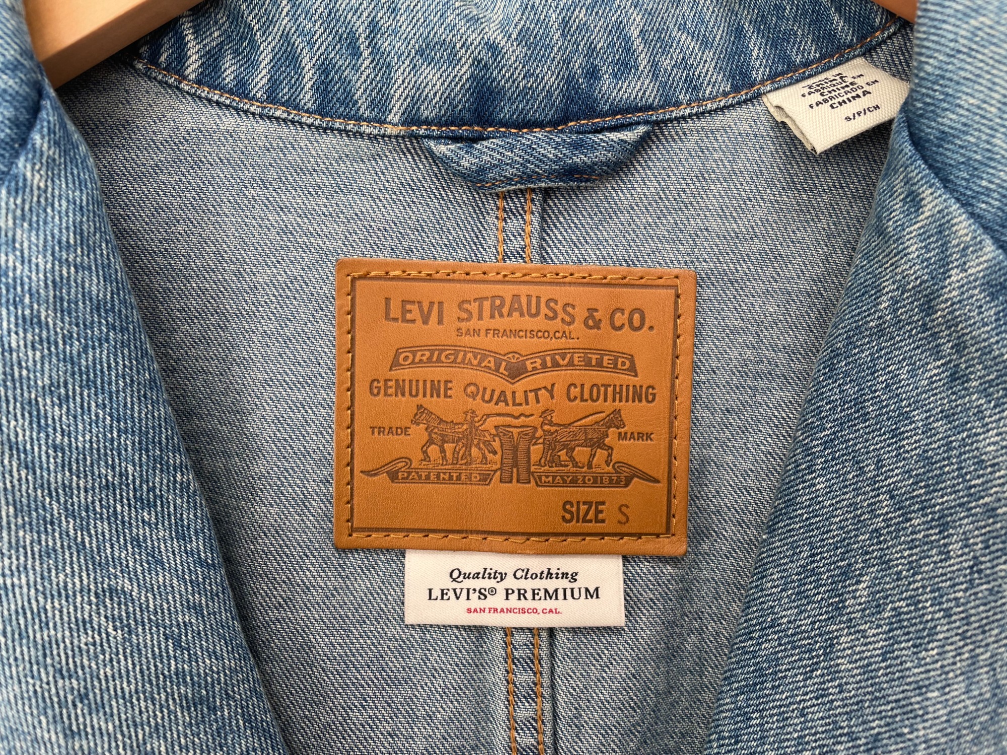 LEVI'S プレミアム デニムジャケット S 新品 Levi's LEVI'S PREMIUM デニムジャケット Sサイズ
