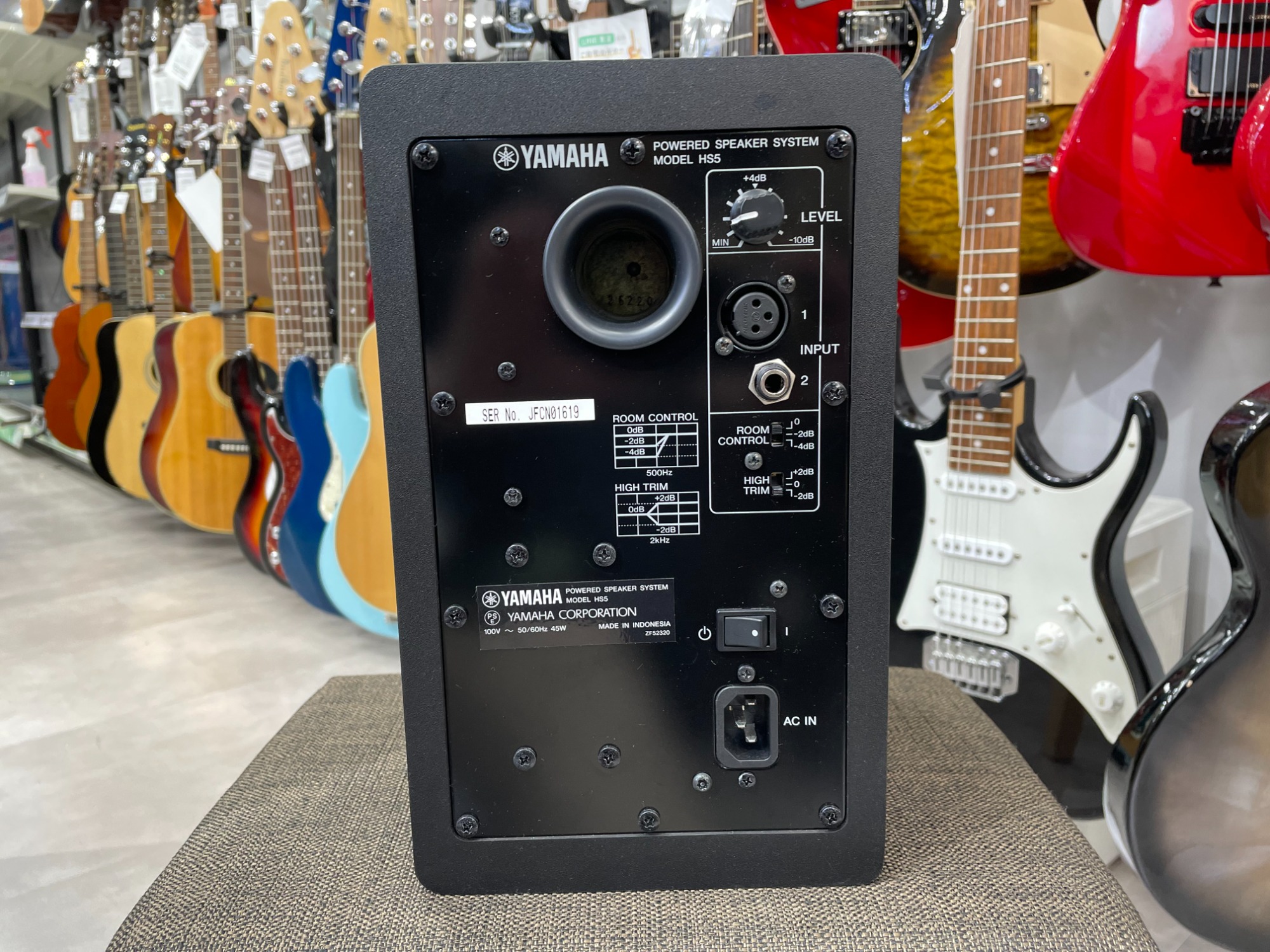 音の解像度に驚く1台！YAMAHA （ヤマハ） HS5 モニター