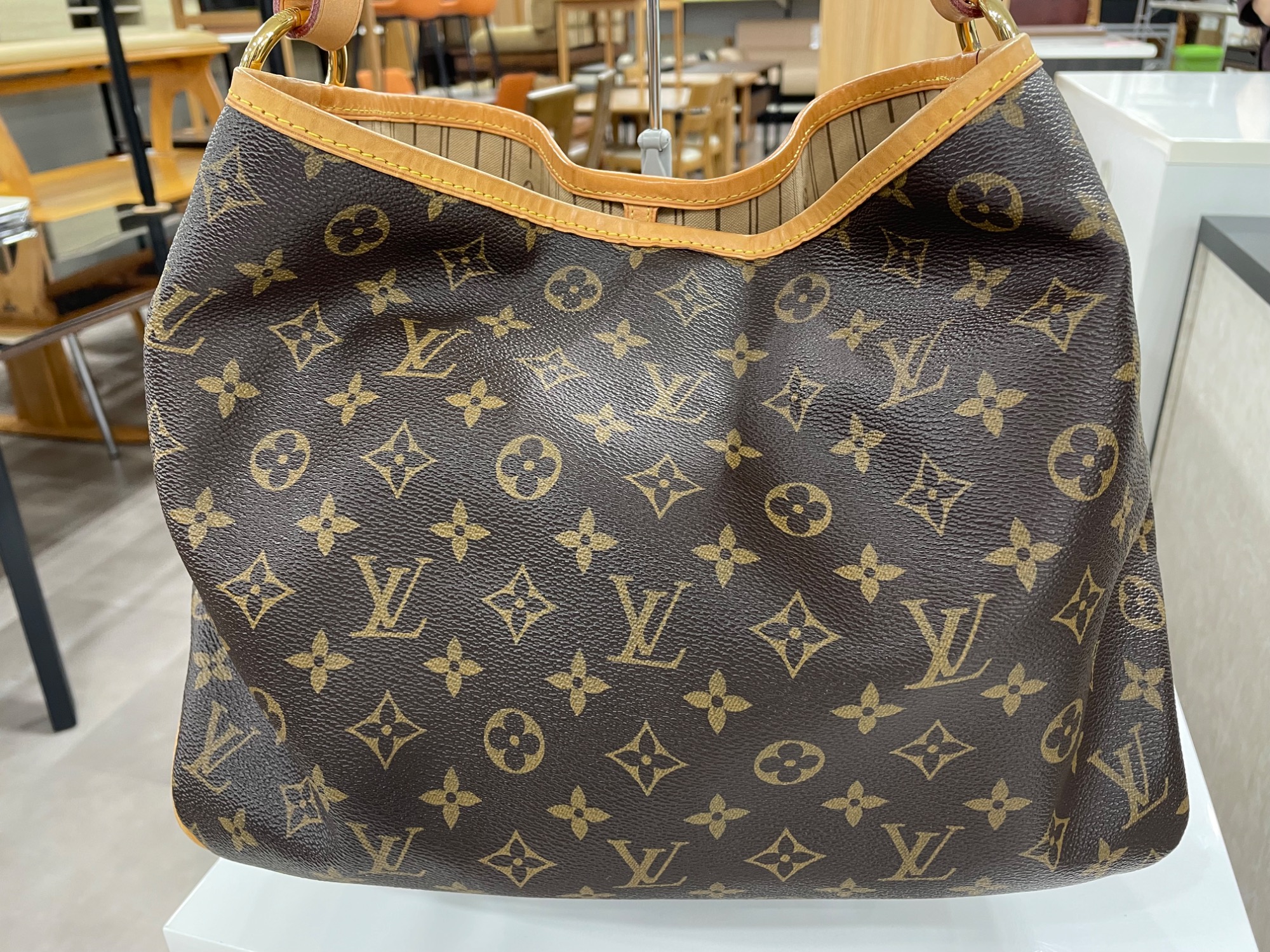 廃盤でも色褪せない品格 【 LOUIS VUITTON 】 ディライトフル PM 買取