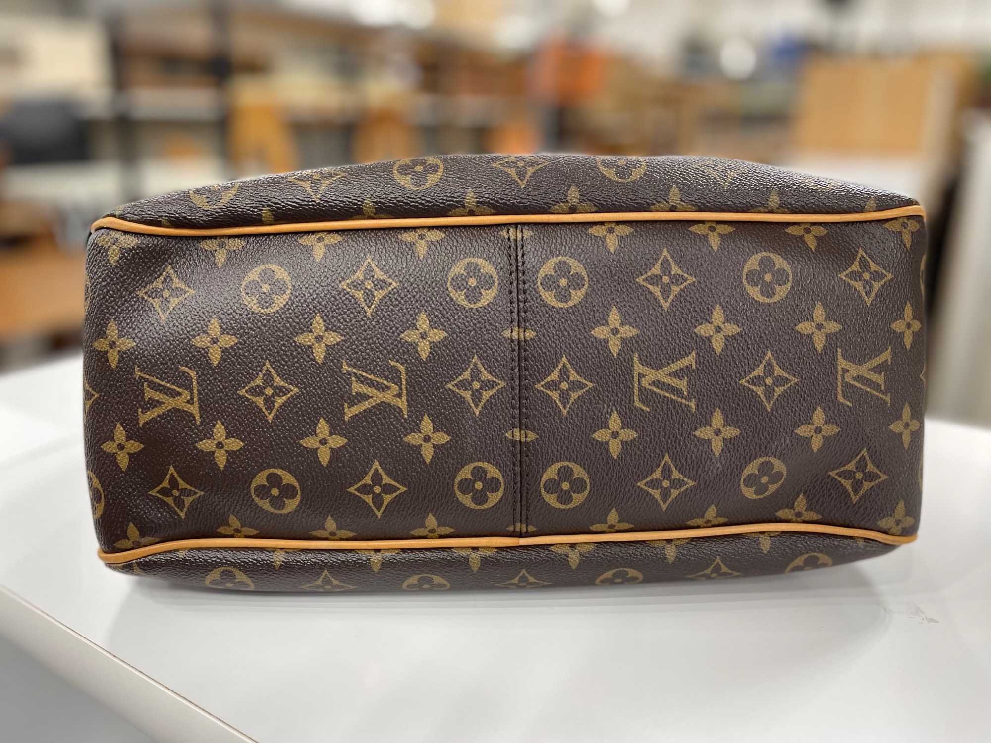 廃盤でも色褪せない品格 【 LOUIS VUITTON 】 ディライトフル PM