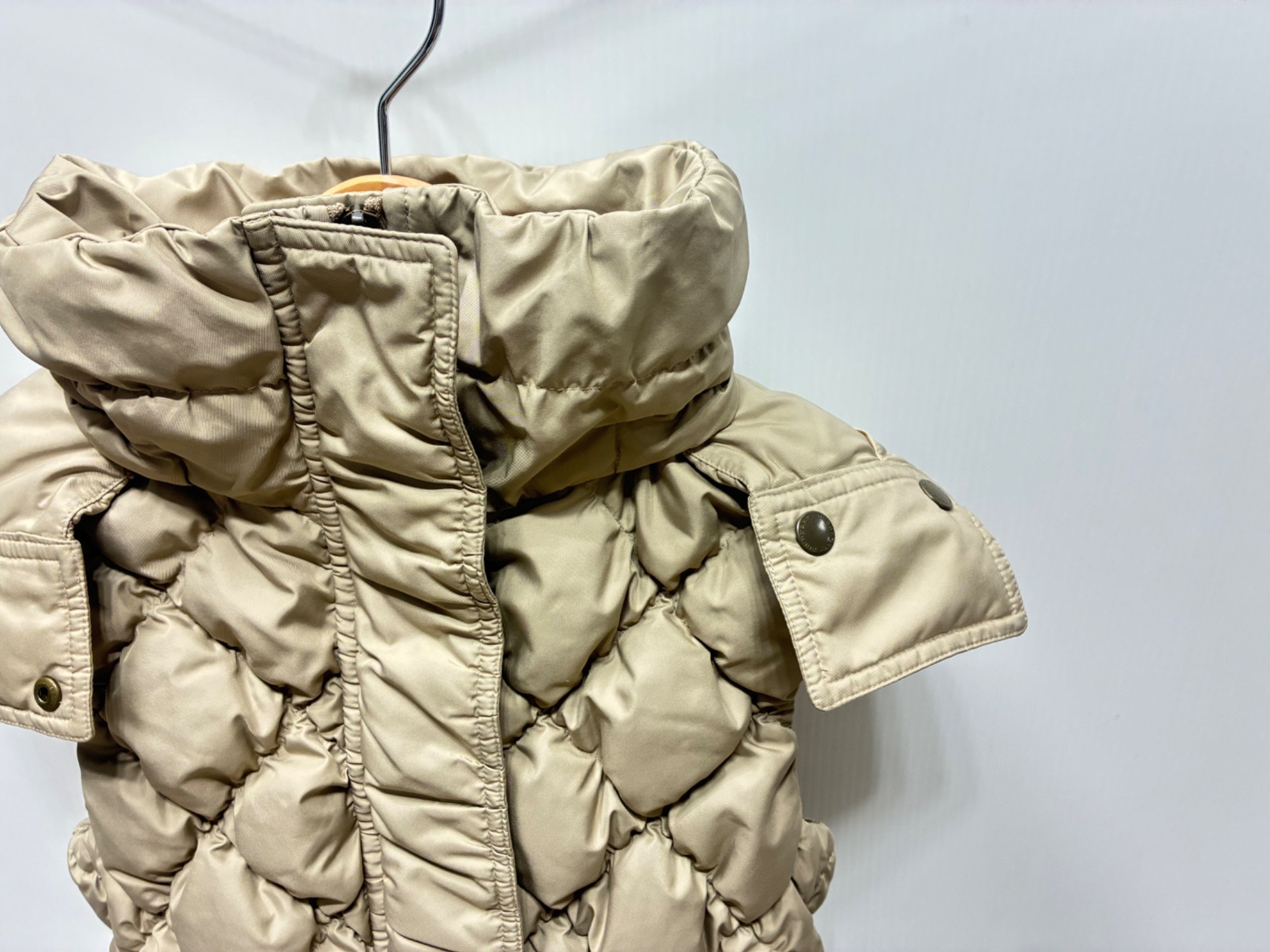 希少美品！BURBERRY LONDON　フードダウンベスト　38　メガチェック 希少美品！BURBERRY LONDON フードダウンベスト 38 メガチェック