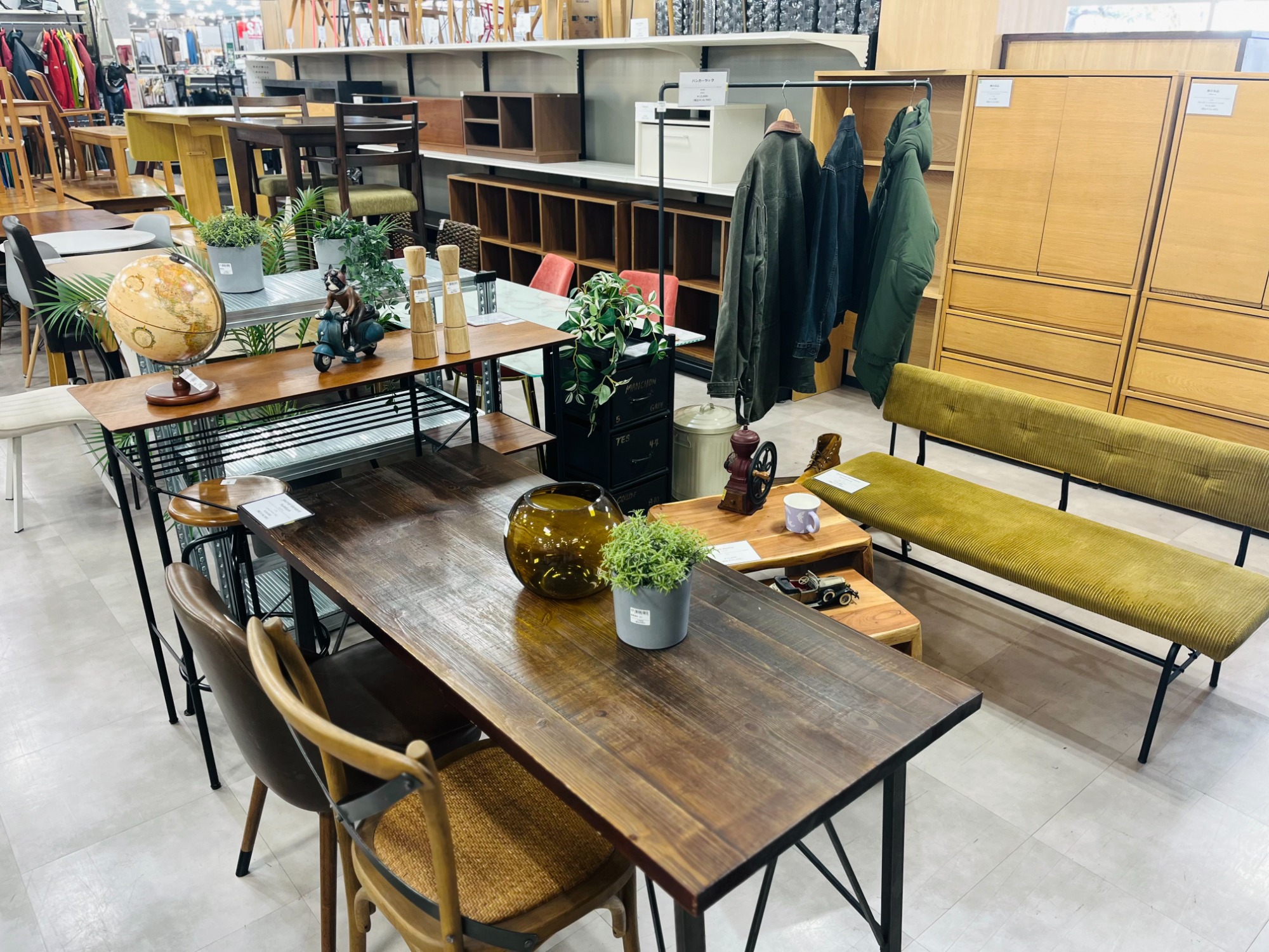 良質中古家具が勢揃い！トレファク浦和中尾店で中古家具大量展開中