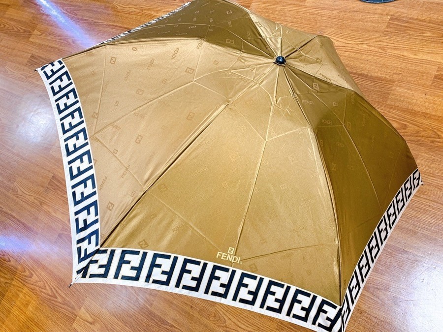 フェンディ(FENDI)のズッカ柄折り畳み傘が新入荷しました。【府中店】 [2021.07.11発行]｜リサイクルショップ トレジャー