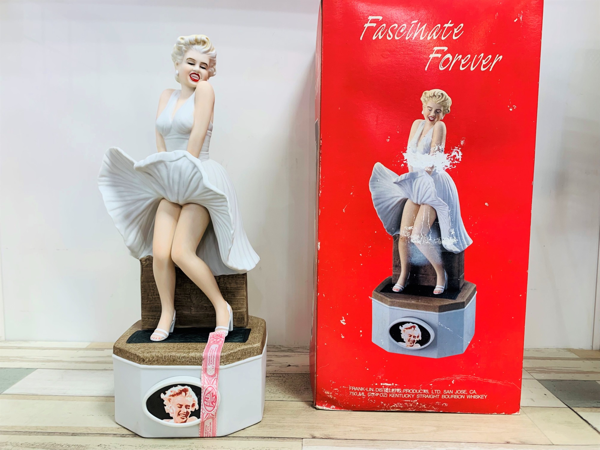 マリリンモンロー:バーボン(未開封, 箱無し)