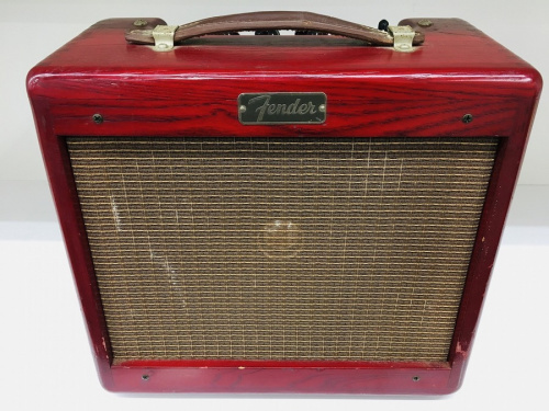 アンプのFENDER JAPAN(フェンダージャパン)