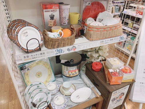 キッチン雑貨の洋食器