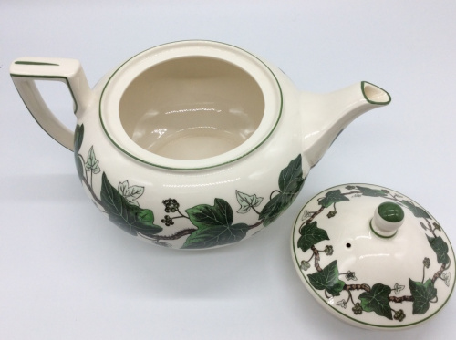 WEDGWOODのROYALCOPENHAGEN