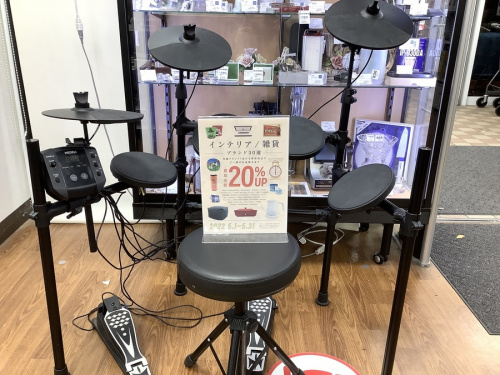 中古楽器店のドラム