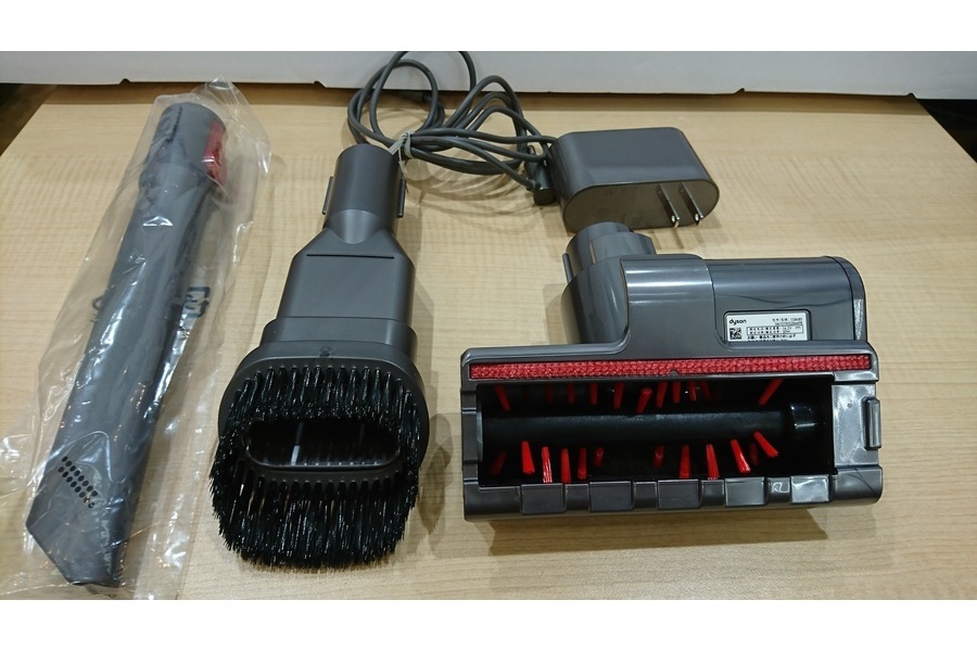 安心の6ヶ月保証】 dyson V7 fluffy コードレスクリーナー [トレファク