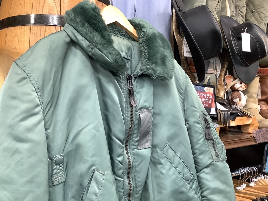 スマホで購入】ALPHA INDUSTRIES（アルファ インダストリーズ）から