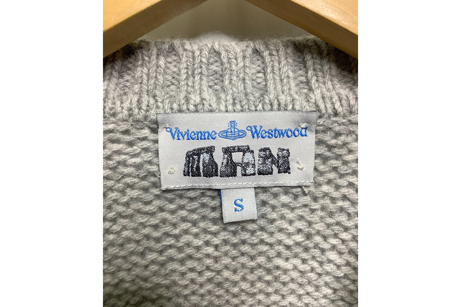 スマホで購入】Vivienne Westwood manより旧タグロゴニットを スマホで購入】Vivienne Westwood manより旧タグロゴニットを