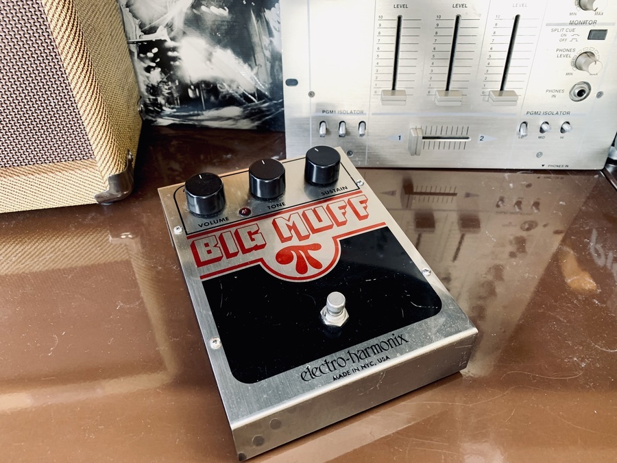 楽器買取強化中】ELECTRO-HARMONIX BIG MUFF(ビッグマフ)をご紹介