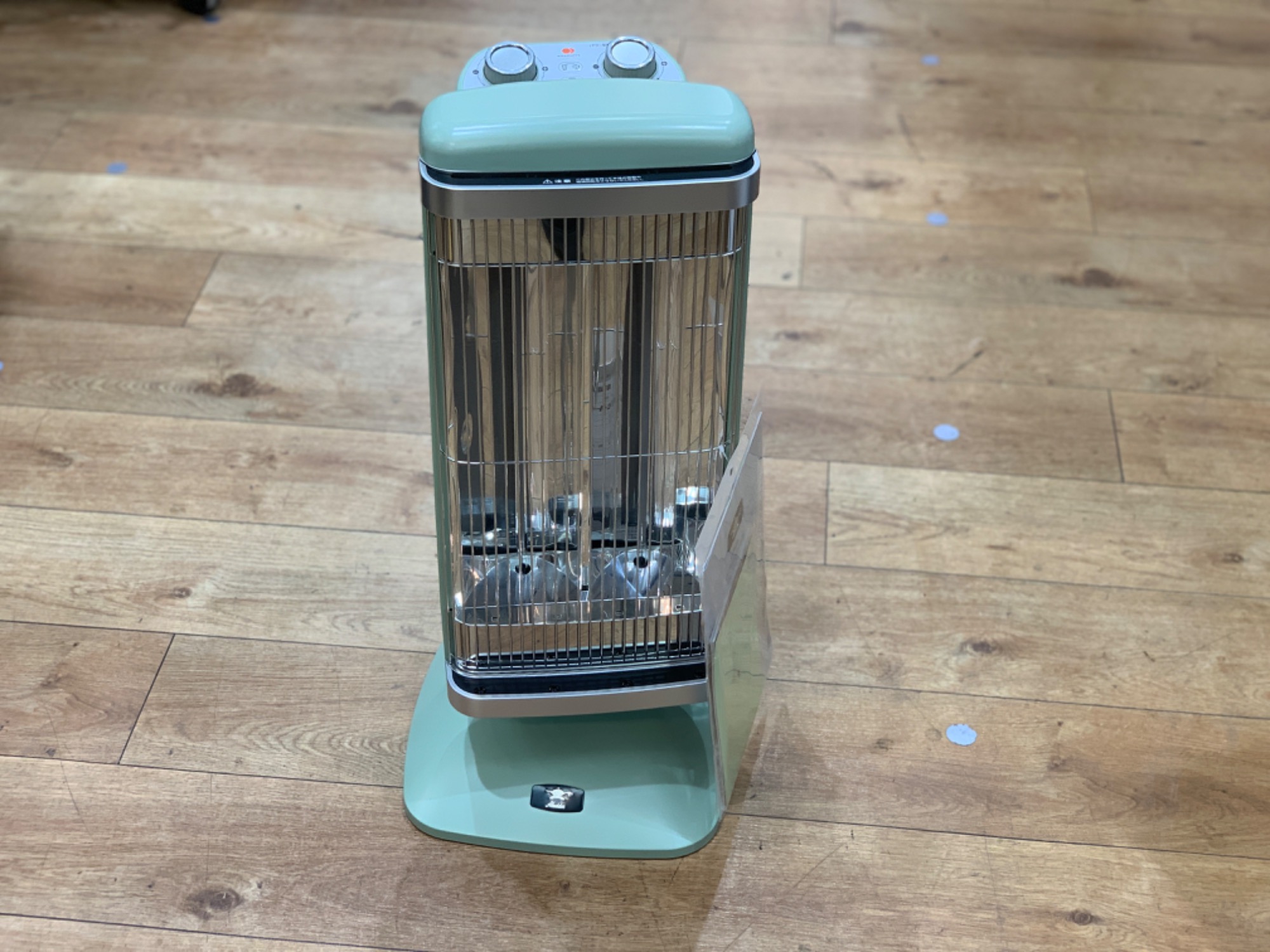 Aladdin（アラジン）の遠赤グラファイトヒーター入荷致しました